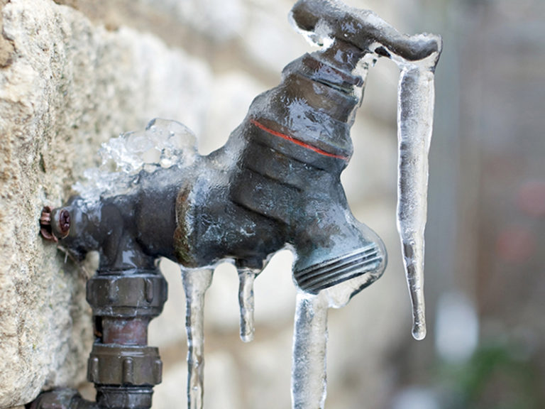 Preparar bomba de agua para el invierno