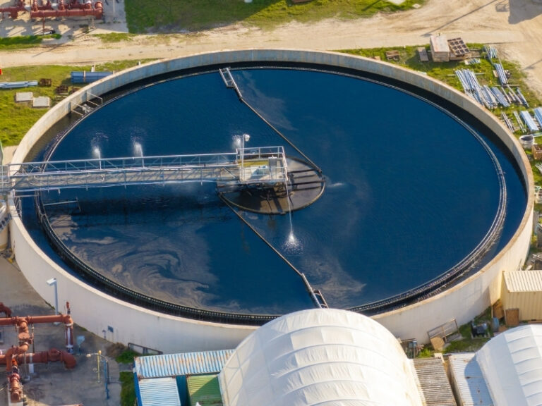 Bombas dosificadoras: Claves para el tratamiento de agua y cloración precisa